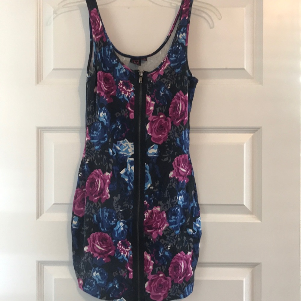 zippered rose bodycon dress